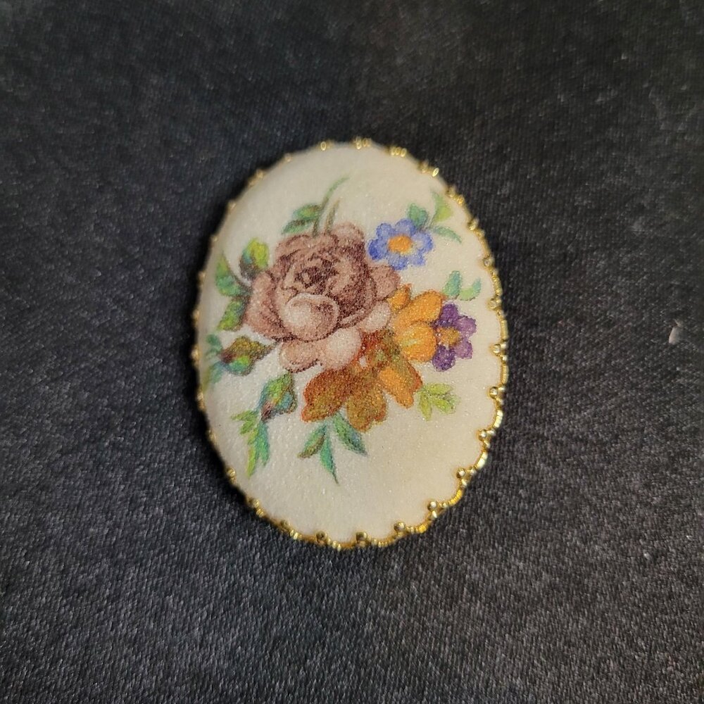 Vintage West Germany Sugar Frosted Floral Gold Tone Brooch Sugared Excellent